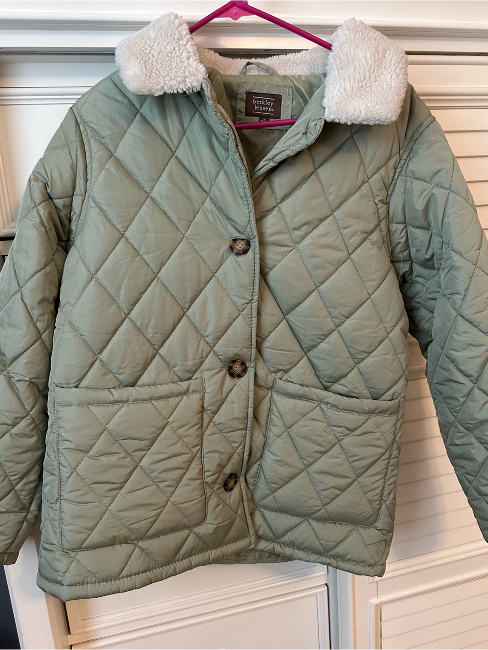 Womens Sage Quilted Jacket with Faux Shearling Collar NWOT  Size Large